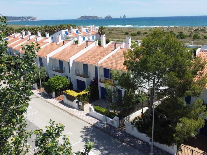 Ferienhaus für 6 Personen, mit Balkon und Terrasse sowie Garten und Kinderpool in Mas Pinell