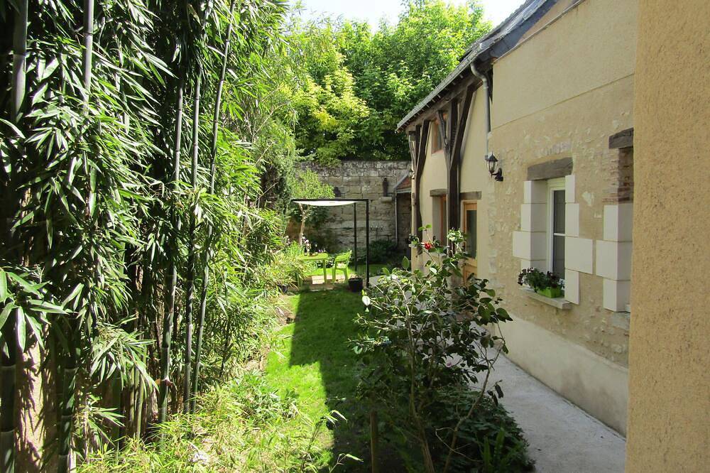 Maison avec cour intérieure, 2 à 4 couchages, à 2 pas du château d'Amboise. in Amboise, Région de Tours