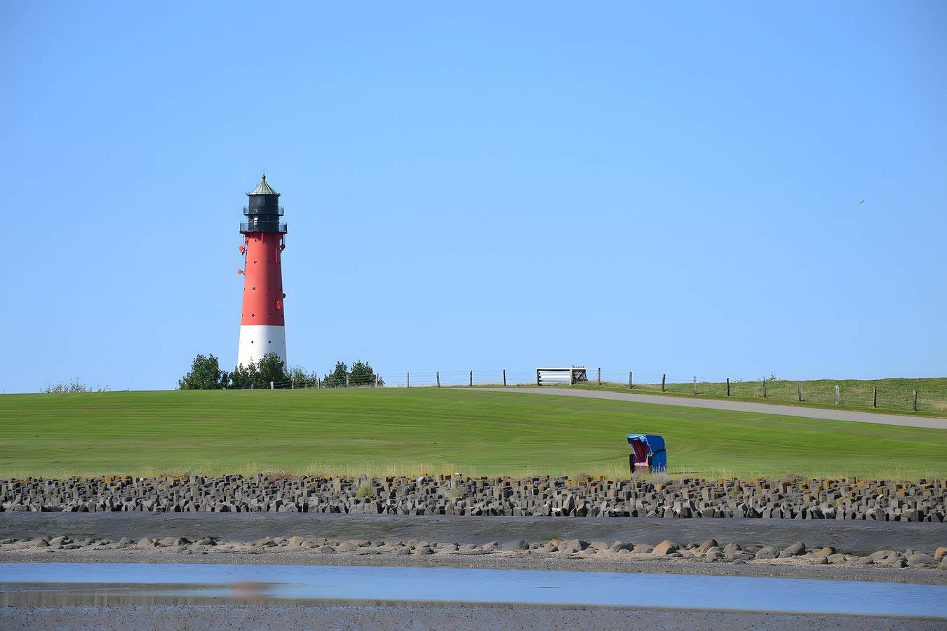 Ganze Wohnung, "Fewo Anja" im Erdgeschoss mit kleiner Terrasse, Gemeinschaftsgarten und W Lan in Pellworm, Nordseeküste