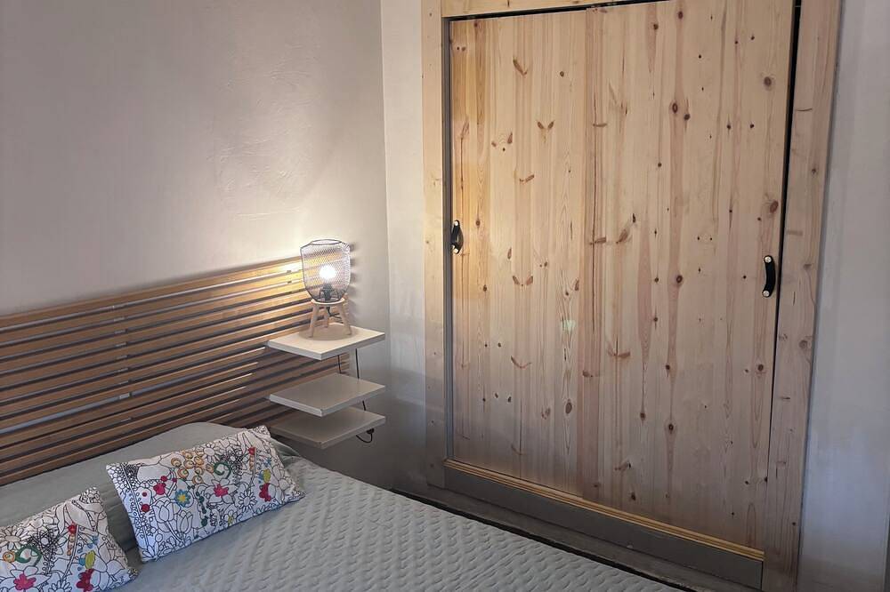 Entire apartment, Top Location spacious Apartment 10 min walking to beach and city center in Talamanca, Ibiza (Municipality)