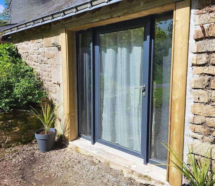 Location de vacances pour 2 personnes, avec Terrasse ainsi que Jardin et Vue à Le Trévoux - 2