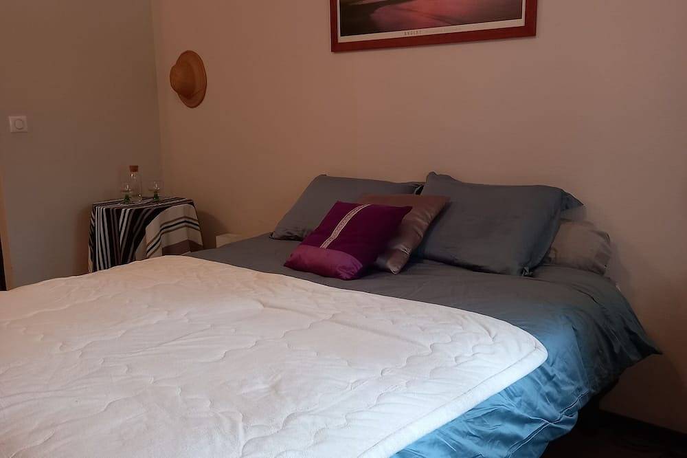 Apartamento entero, Apartamento en villa de lujo con piscina y jardín agradable cerca de Biarritz in Saint-Pierre-d'Irube, Region de Bayona