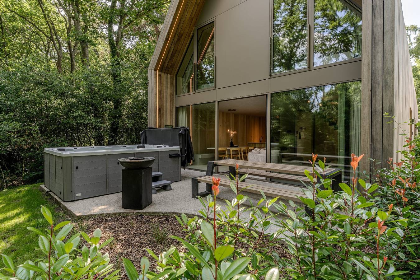 Woodz Lodges — Lodge met Jacuzzi | 8 personen in Heusden-Zolder, Hasselt en omgeving
