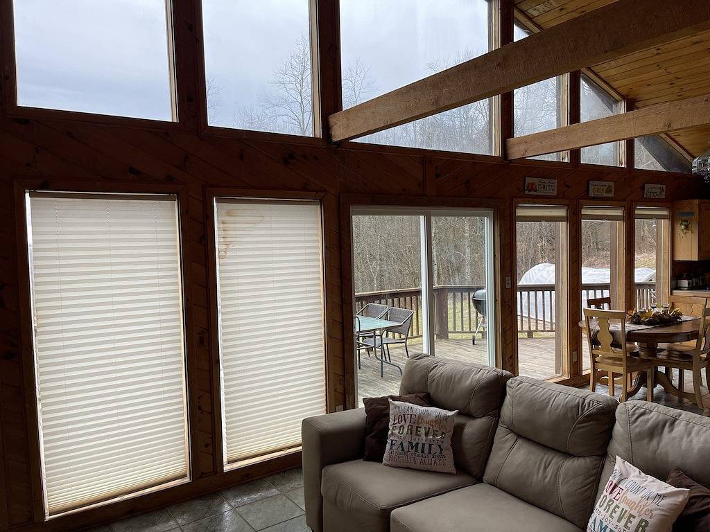 Ganze Wohnung, Guest house~ Hot Tub ~Breathtaking mountain views near Hatley Point in Madison County (NC)