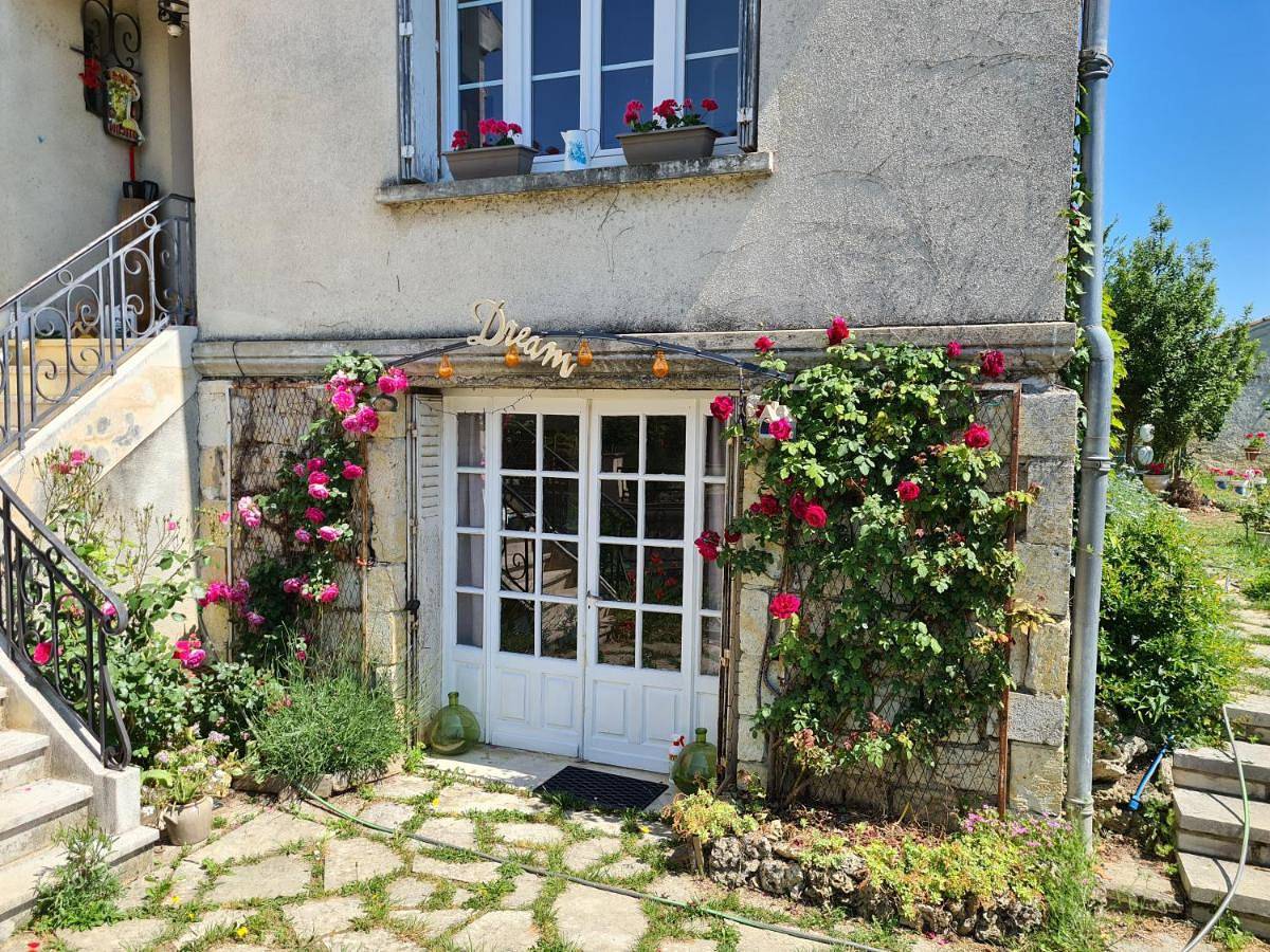 Double Room with Garden View in Condom, Gers