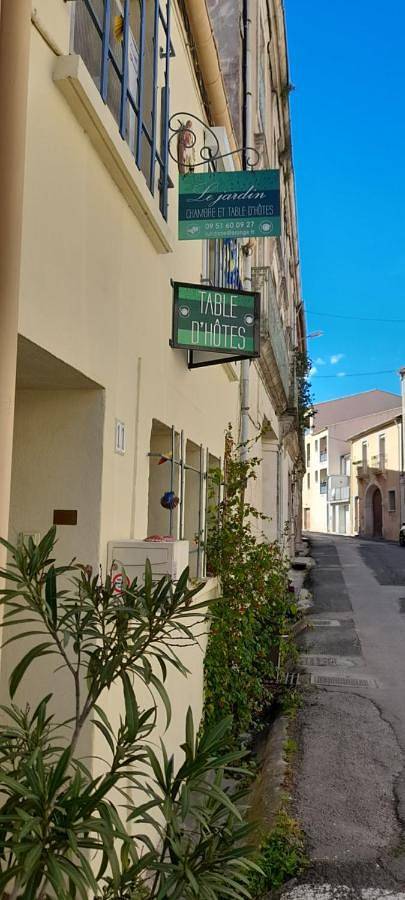 Location de vacances pour 2 personnes, avec vue ainsi que jardin et piscine à Montbazin - 2