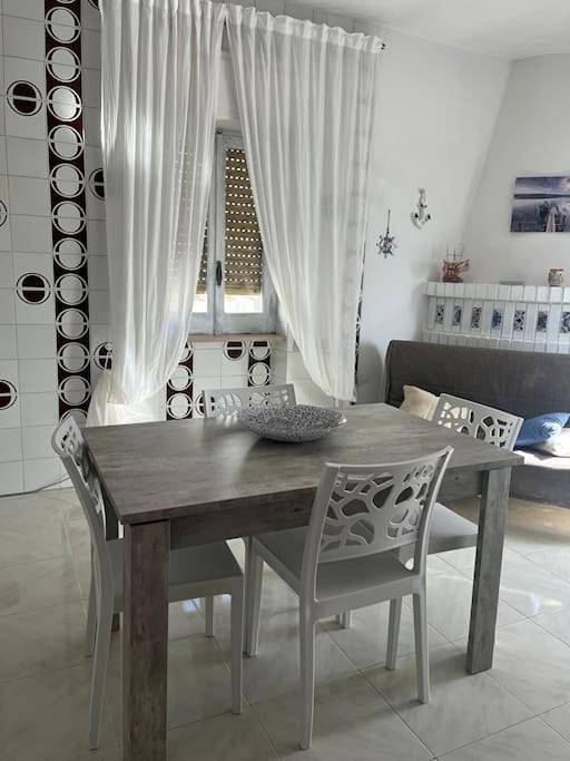 Gîte pour 4 personnes, avec balcon et vue, adapté aux familles à Peschici - 4