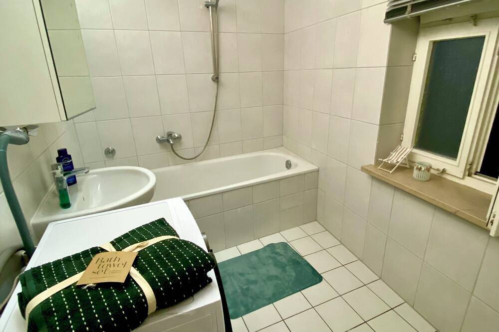 Ganze Wohnung, 2-Zimmer auf 70qm und 2 Etagen im Zentrum von Coburg mit Balkon in Coburg, Oberes Maintal - Coburger Land