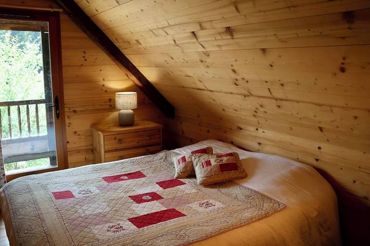 Authentic chalet in Saint-Jean-d'Arves, Region Saint-Jean-de-Maurienne