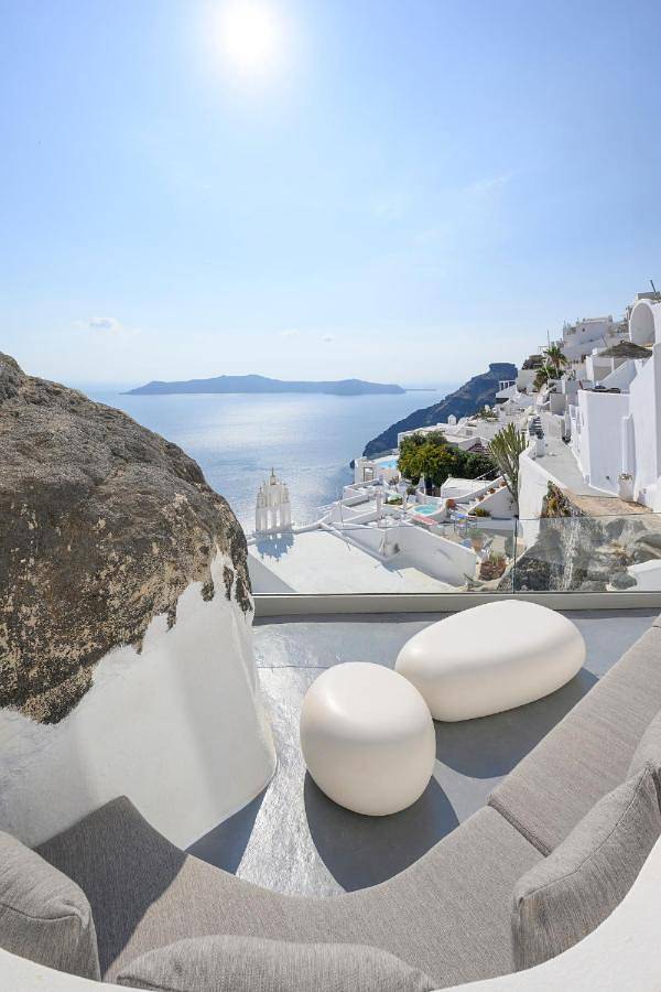 Ferienwohnung für 2 Personen, mit Terrasse und Whirlpool in Thera
