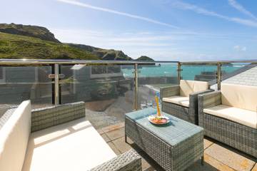 Holiday Rental for 4 People in Mullion, Cornwall, Photo 2