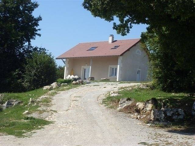 Gîte pour 6 personnes, avec Terrasse et Jardin ainsi que Piscine et Vue