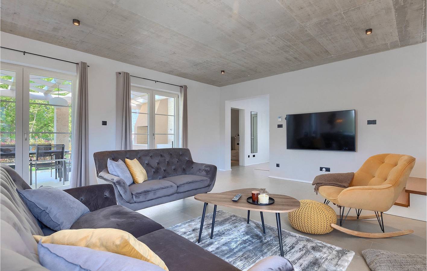Modernes 200 m² großes Apartment mit Pool, WLAN und guter Anbindung an das Stadtzentrum – Anzici in Anzici, Zentralistrien