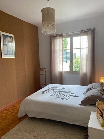 Location de vacances pour 5 personnes, avec vue et jardin, animaux acceptés à Villeneuve - 2