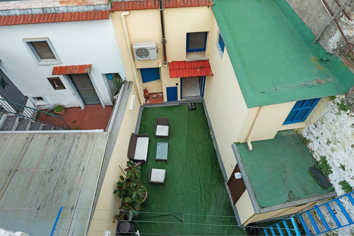 Casa de vacaciones 'Villa Ida - Appartamento Napoli' con terraza privada, Wi-Fi y aire acondicionado in Vico Equense, Sorrento Coast