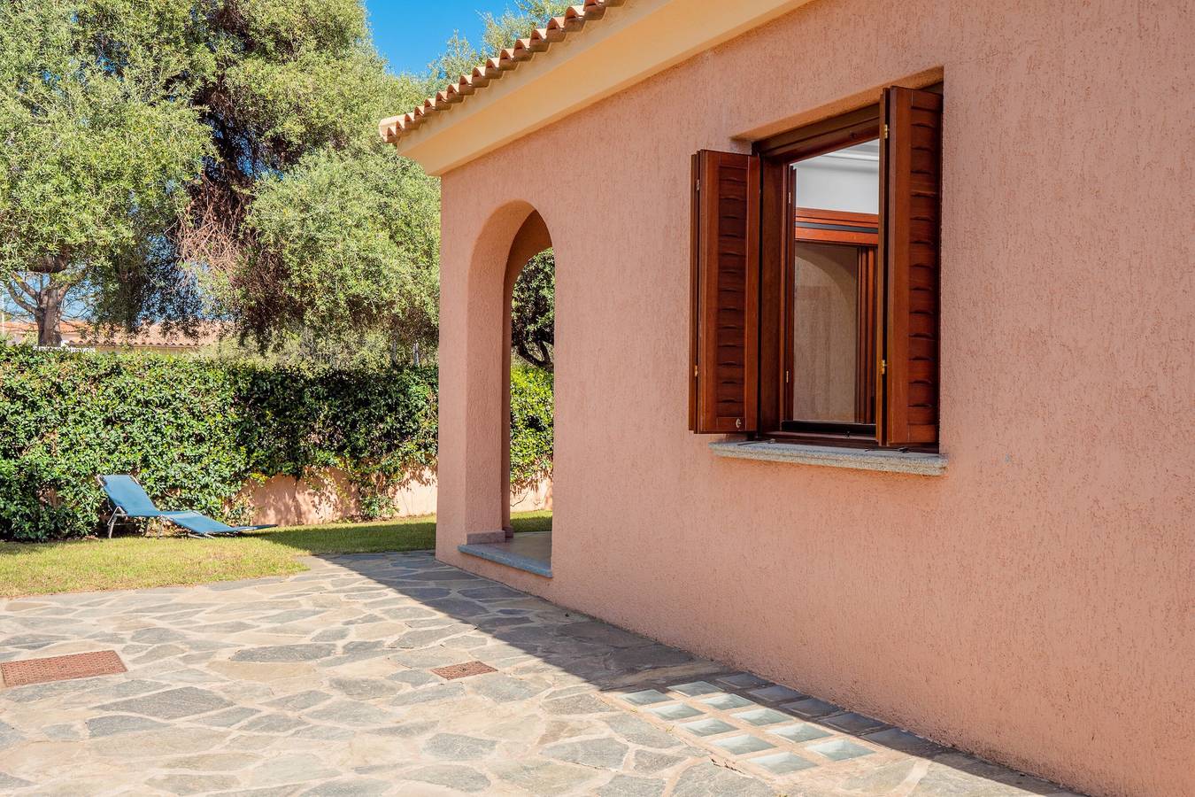 Casa vacanze 'Villetta Bifamiliare 3' con Wi-Fi, A/C, Terrazza e Giardino in San Teodoro, Olbia-Tempio