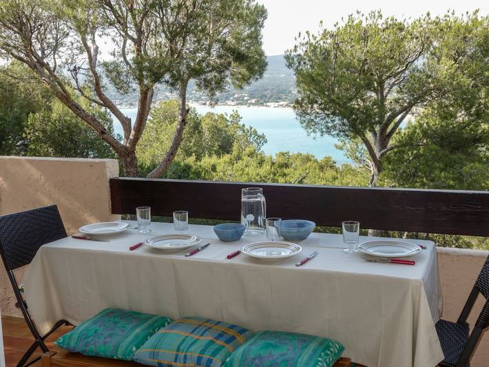 Gîte pour 4 personnes, avec terrasse, animaux acceptés à Saint-Cyr-sur-Mer - 2