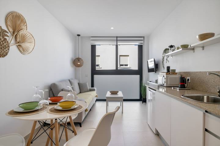 Comfortable "Banana Tree" Studio, Great Location – Perfect for Couples in Playa de Los Lances, Tarifa