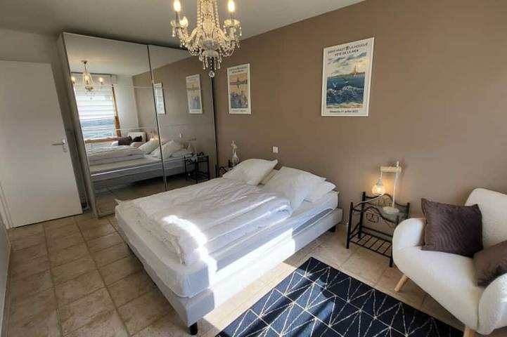 Ganze Wohnung, 2-Zimmer-Garage mit Panoramablick auf das Meer und die Insel Tatihou (Unesco) in Saint-Vaast-la-Hougue, Cherbourg und Umgebung