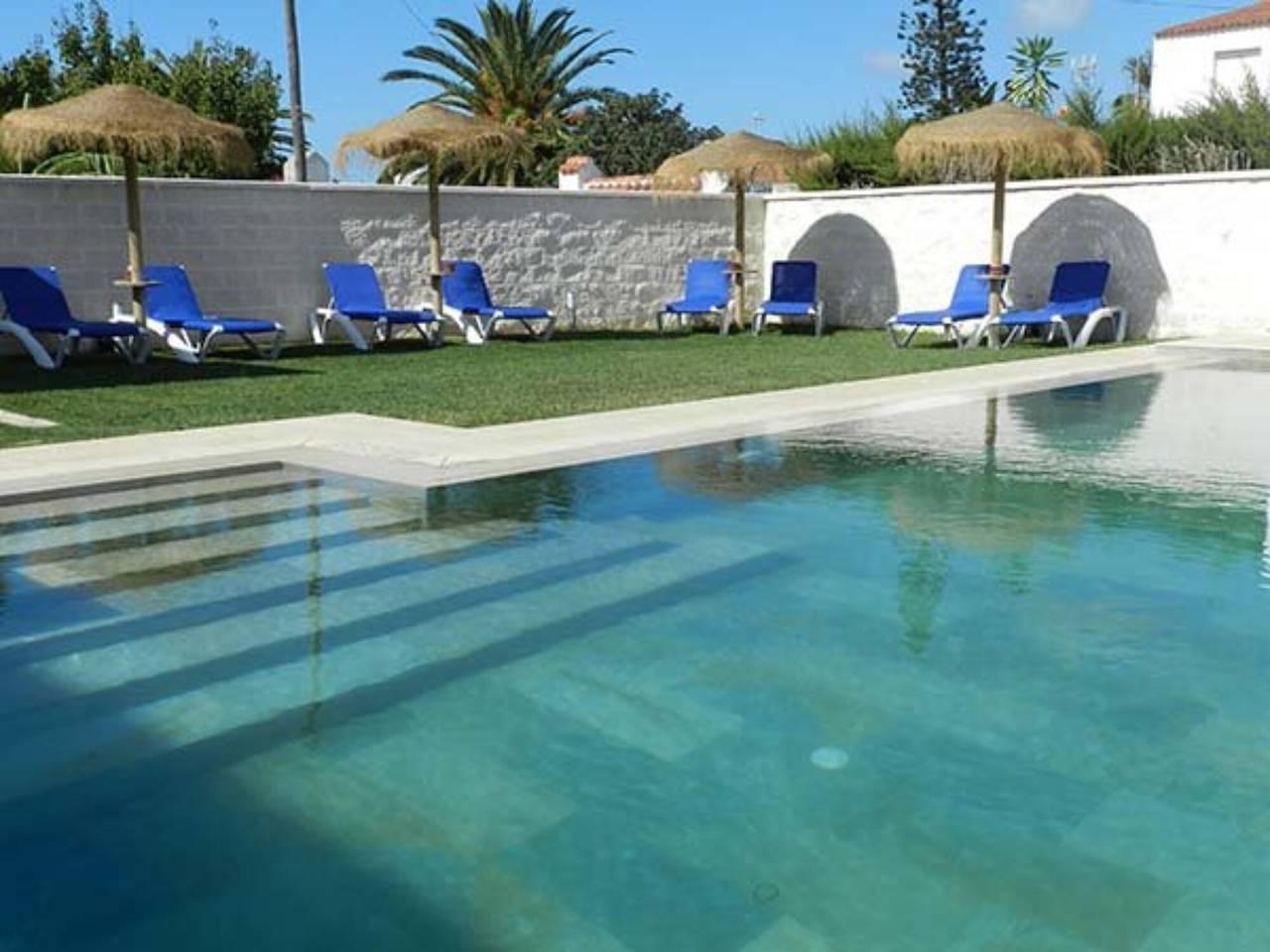 Apartamento entero, Encantador apartamento con piscina, terraza, aire acondicionado y Wi-Fi in Conil de la Frontera, Costa de la Luz