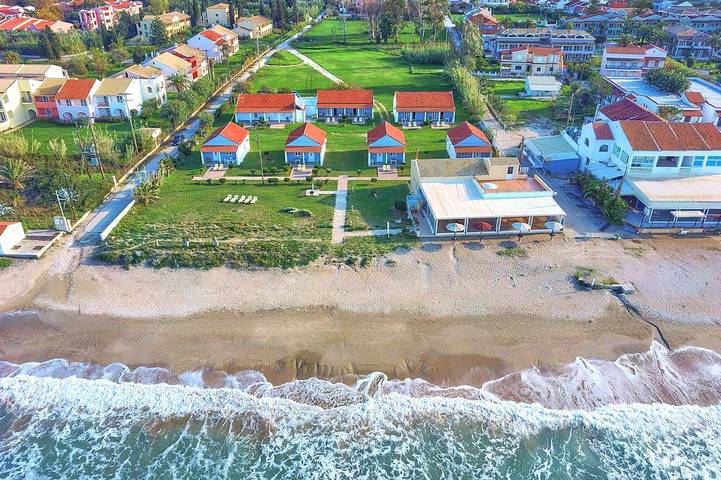 Bungalow para 4 personas, con jardín y balcón en Corfú