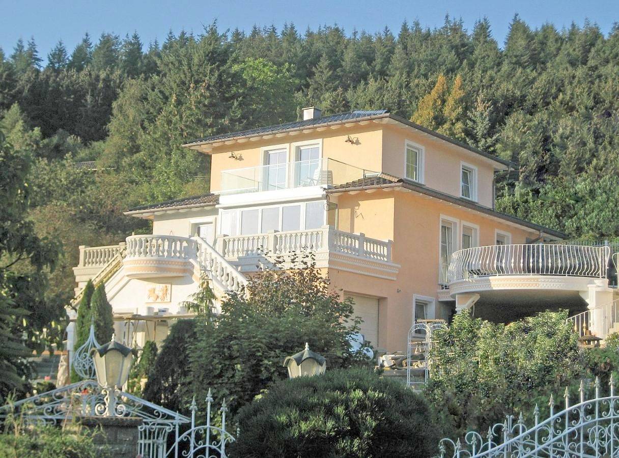 Six-Bedroom House in Adenau, Osteifel
