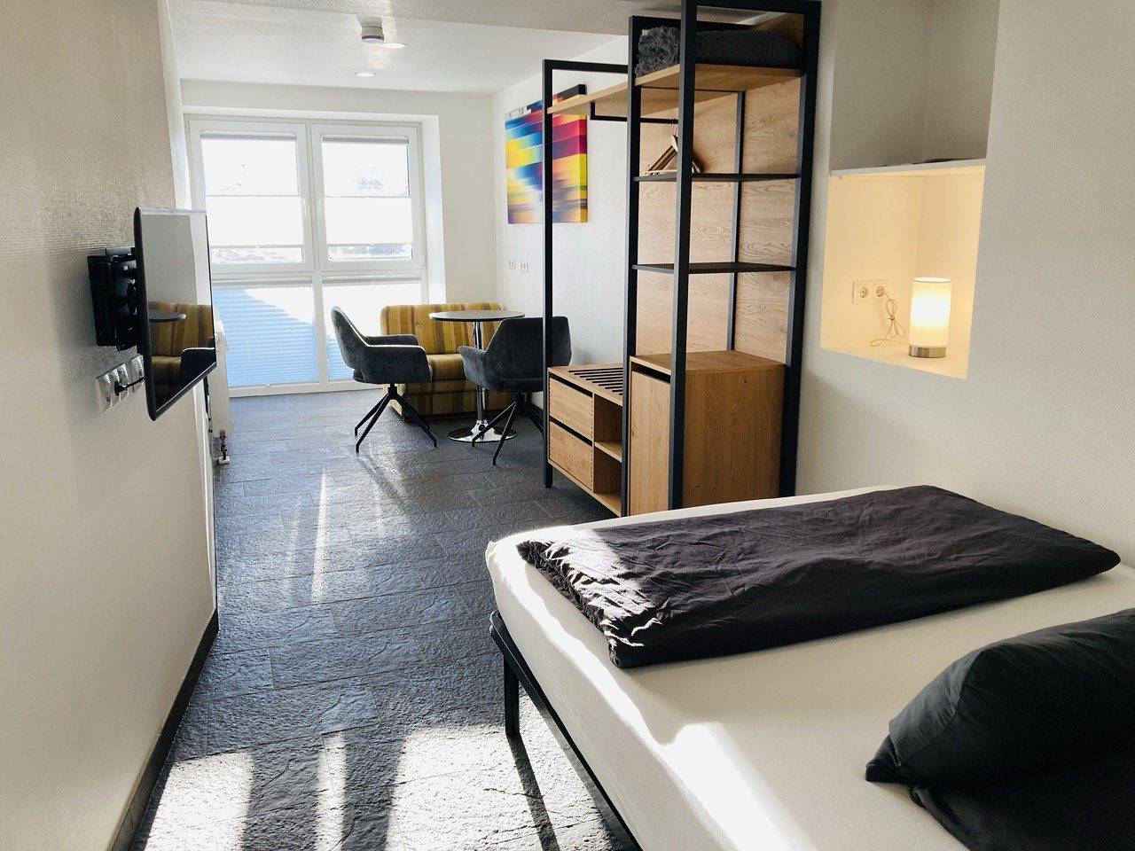 Ferienwohnungen und Monteurunterkunft "Mainbogen-Blick" - Ferienwohnung / Deluxe Apartment 1 in Grettstadt, Fränkisches Weinland