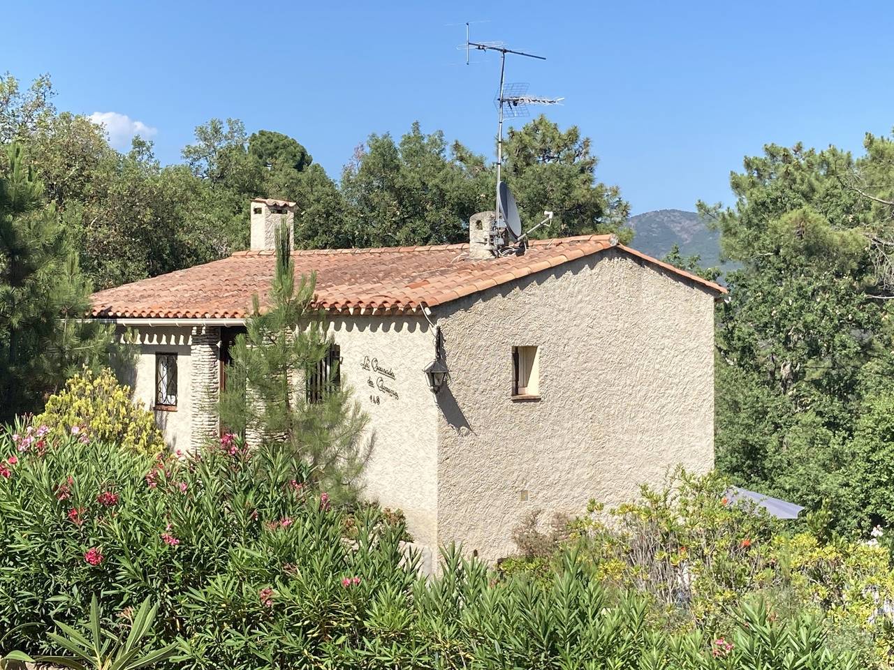 Villa La Crausada dei Camins in Fréjus, Côte méditerranéenne (France)