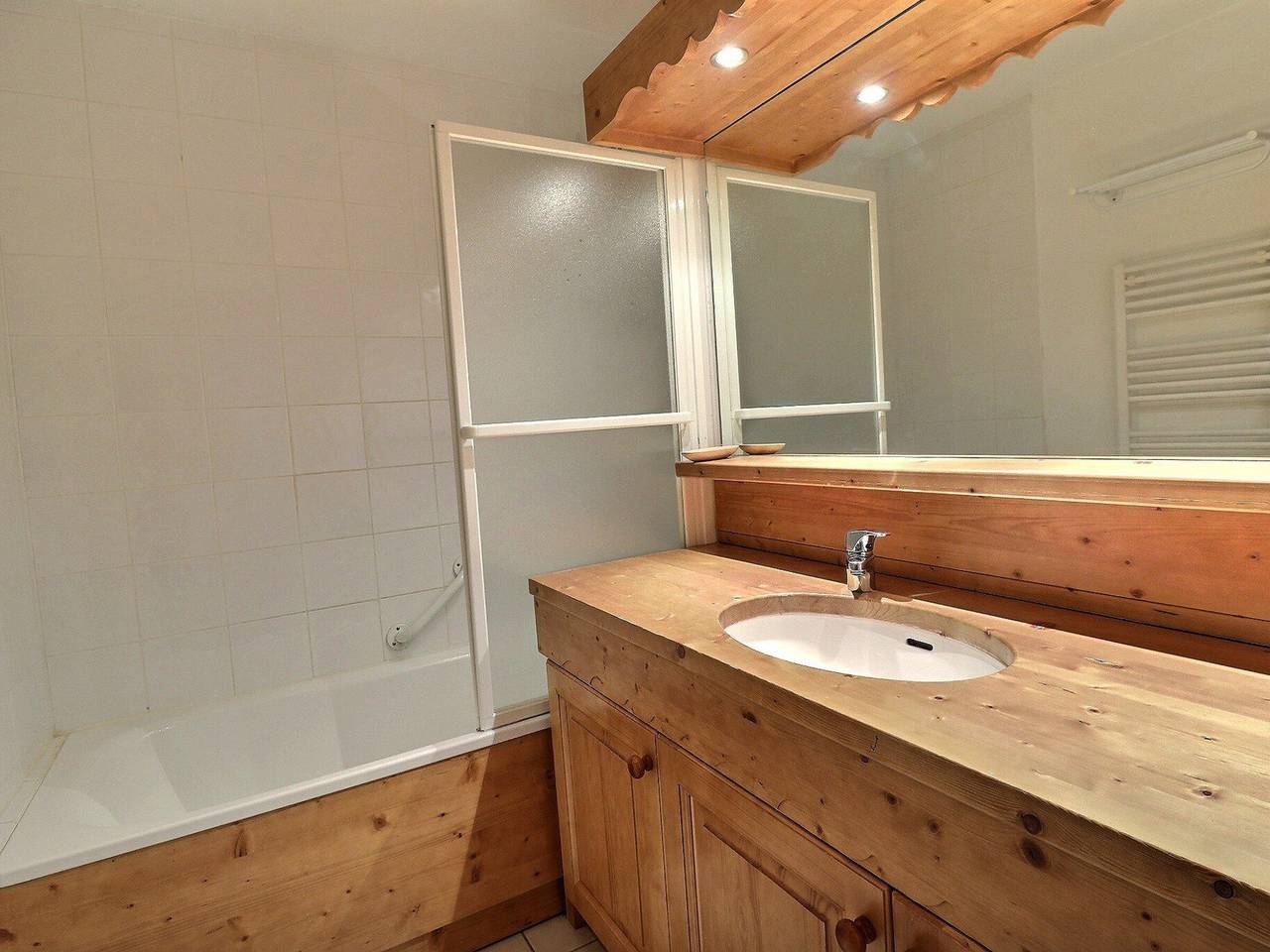 Apartamento entero, Encantador Apartamento 2 Habitaciones para 4 Pers - Confort y Wi-Fi in Méribel-Mottaret, Les Allues