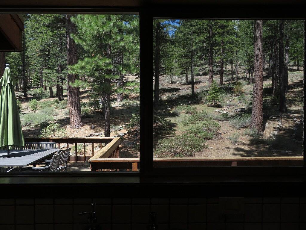 Neue Northstar 4 Br. Herrliche Aussicht, Whirlpool, Sauna, 2537 Sf! Kostenloser Shuttle! Npoa! in Northstar California