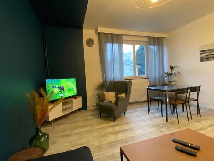 Gîte pour 4 personnes, avec Terrasse à Montceau-les-Mines - 2