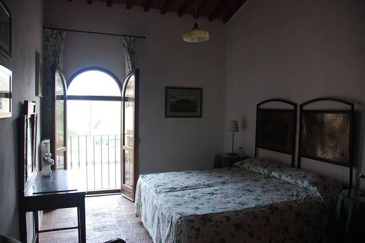 Agriturismo per 5 persone, con giardino e piscina in Castelfiorentino