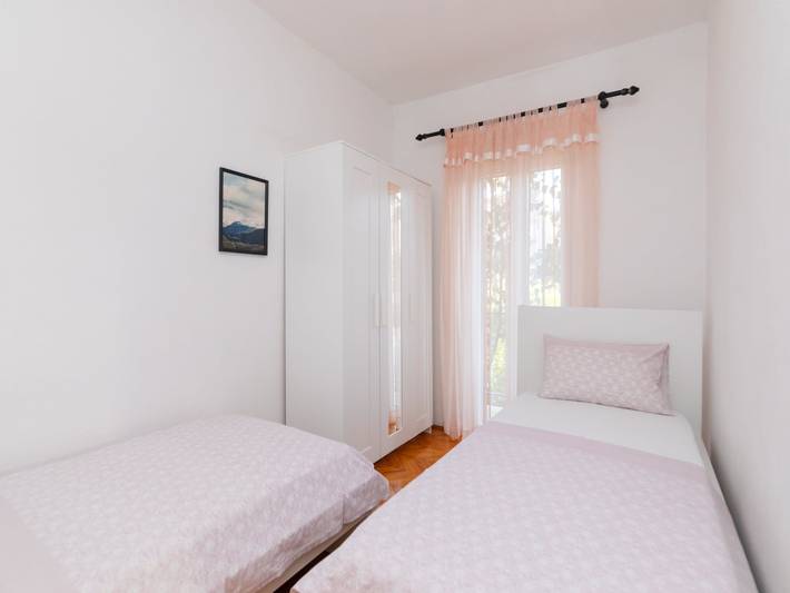 Appartement entier, Apartments Martić - Four Bedroom Apartment with Terrace and Sea View - (St) in Supetar, Brac