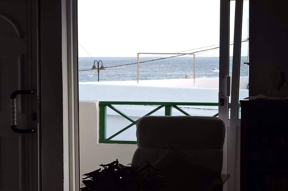 Sunny Home - Beachfront house in Arrieta, Haría