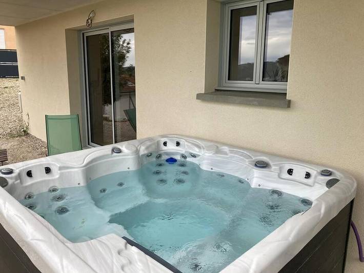 Location de vacances pour 2 personnes, avec jardin et jacuzzi dans Théatre antique de Vienne - 2