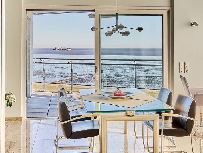 Ferienwohnung für 4 Personen, mit Balkon und Ausblick, kinderfreundlich in Grimmershörn