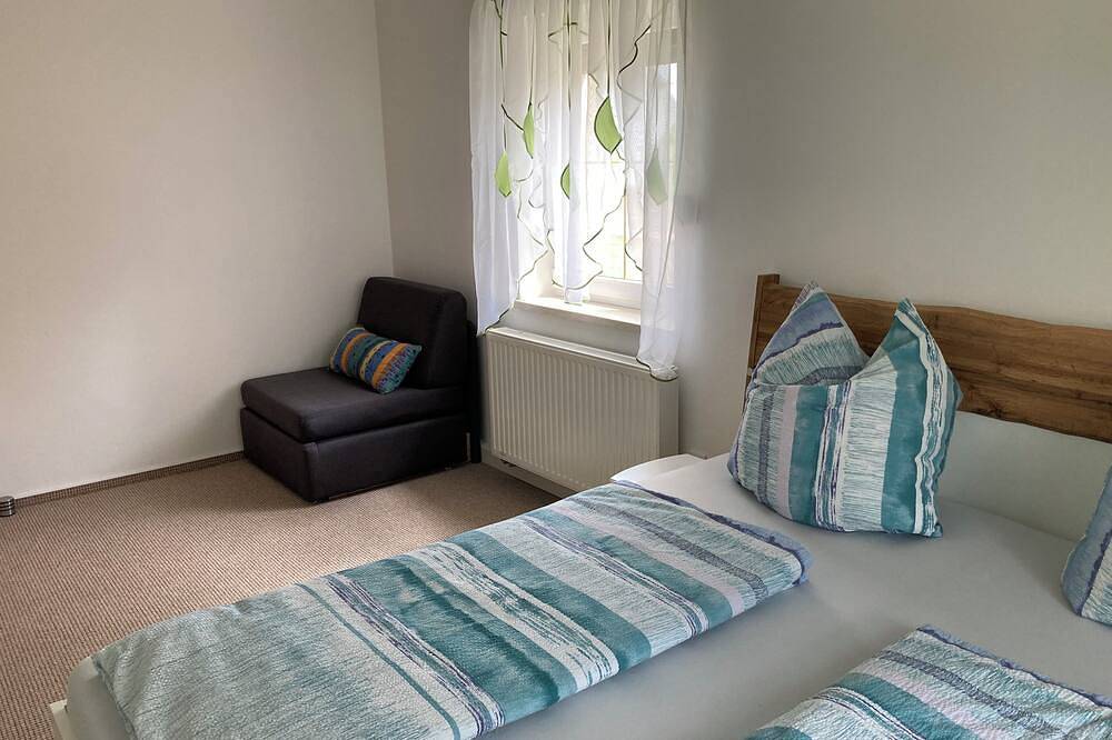 Ganze Wohnung, Ferienwohnung \"Veilchen\" Haus am Mühlenfließ, in ländlicher Idylle bis 4 Pers. in Ressen-Zaue, Schwielochsee