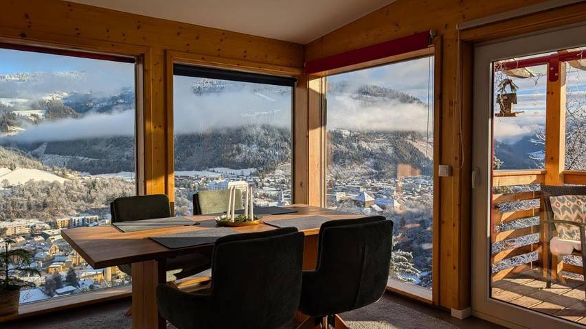 Ferienwohnung für 4 Personen, mit Balkon und Terrasse sowie Garten und Ausblick in Murau