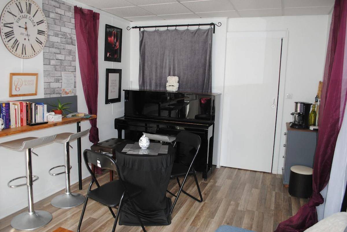 Appartement entier, Appartement en rez-de-chaussée au coeur d'un village in Les Échelles, Région de Chambéry