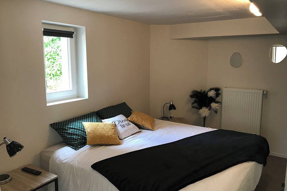 Quiet cottage with garden, parking... everything you need to relax! in Saint-Martin-Belle-Roche, Mâcon und Umgebung