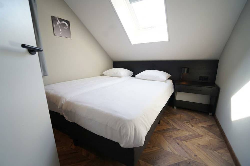 Villa for disabled people with 5 bedrooms and 2 bathrooms in Kampen, Veluwemeer
