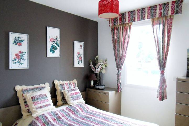 Gîte pour 6 personnes, avec terrasse dans Office De Tourisme De Bormes Les Mimosas - Le Port - 2