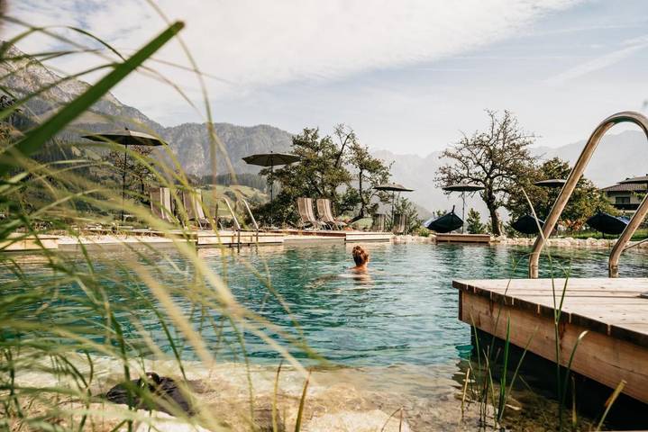 Appartement voor 9 personen, with zwembad and sauna as well as tuin in Leogang