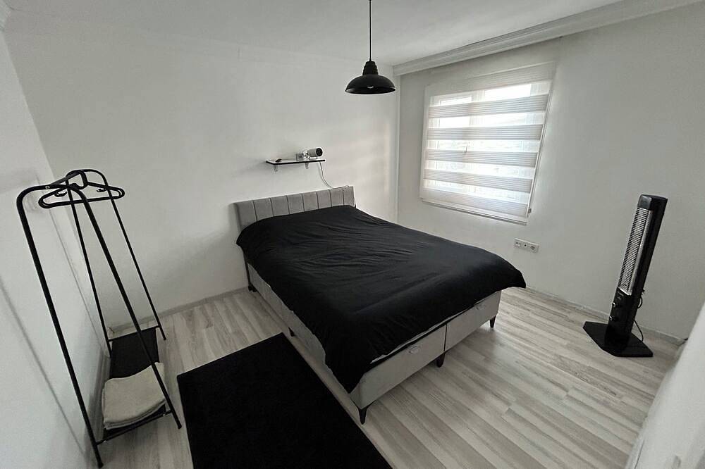 Villa with Garden 5 min to Airport , 10 min to Optimum in Izmir Province