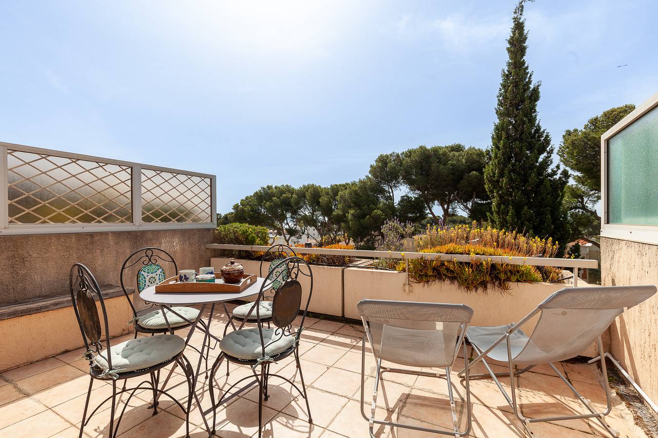 Geheel appartement, Appartement 'Tres Beau T2 - 50 M' met Uitzicht op Zee, Wifi en Airconditioning in Carry-le-Rouet, Istres en omgeving