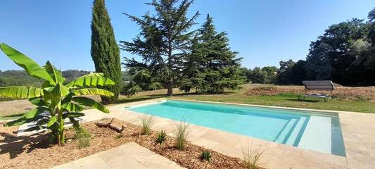 Gîte pour 4 personnes, avec jardin ainsi que vue et piscine, animaux acceptés à Montayral
