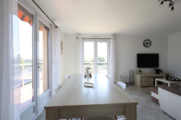 Ganze Wohnung, Ferienwohnung für 6 Personen mit Balkon in Frejus, Mittelmeerküste (Frankreich)