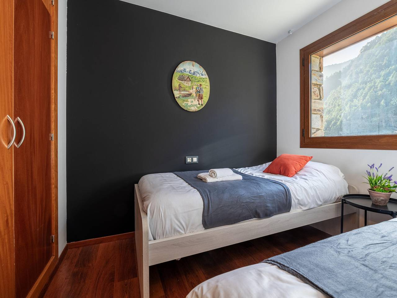 Modern Apartment Arinsal 2 Bedrooms, 4 Pers, Parking Included, foto 13