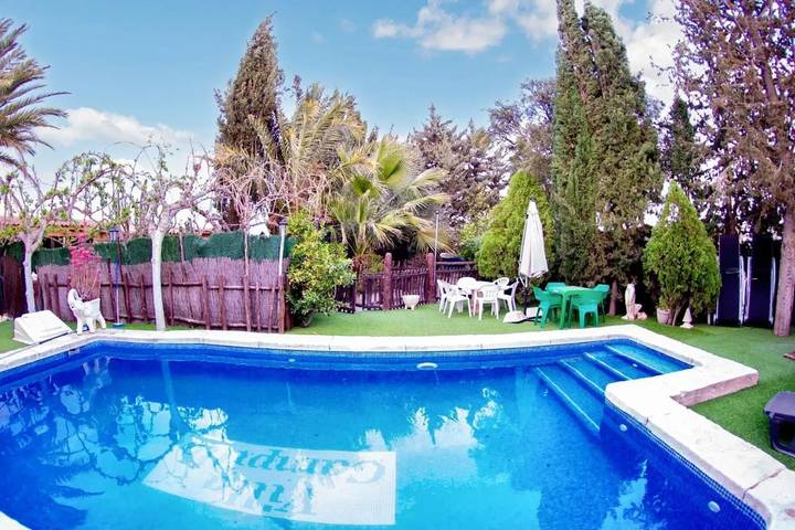 Casa rural para 21 personas, con Terraza además de Jardín y Piscina en Valle de Ricote