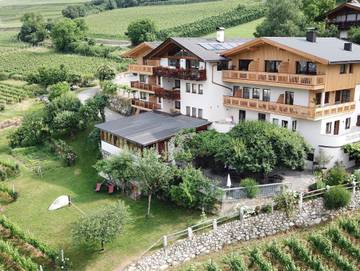 Ferienwohnung für 5 Personen, mit Garten und Balkon in Brixen